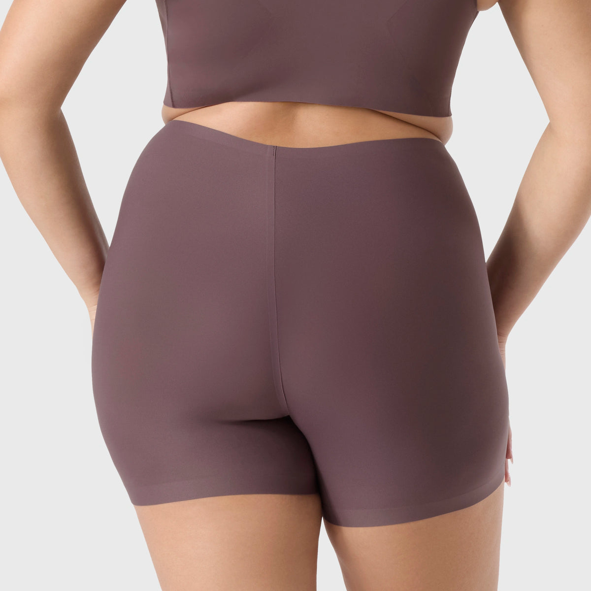 Evelyn & Bobbie Girlshort