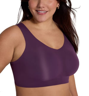 Evelyn and bobbie- Defy bra - 1833