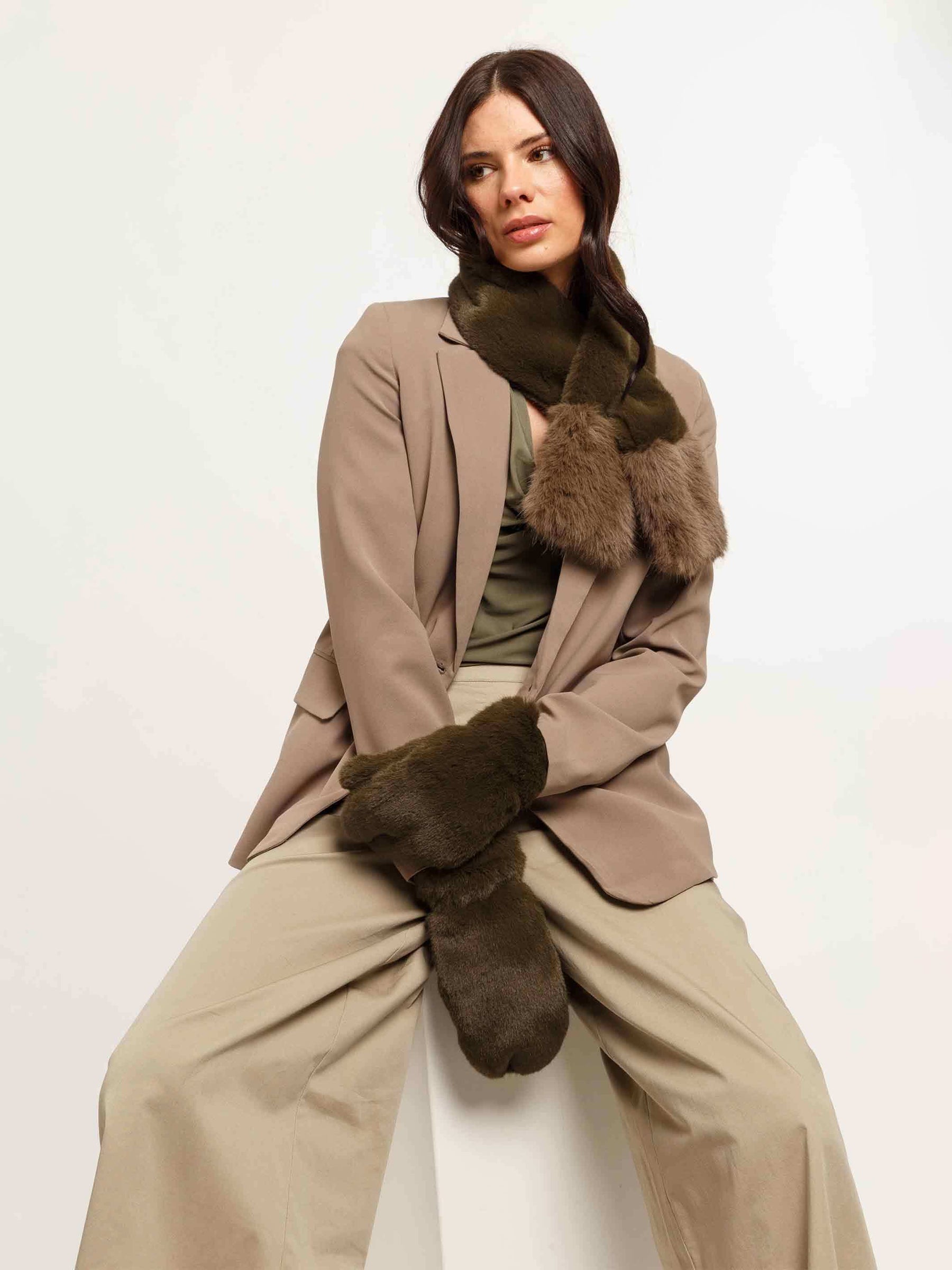 Fraas - Soft Loevenich Faux Fur Gloves - 676801