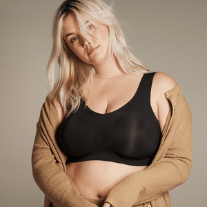 Evelyn and bobbie- Defy bra - 1833