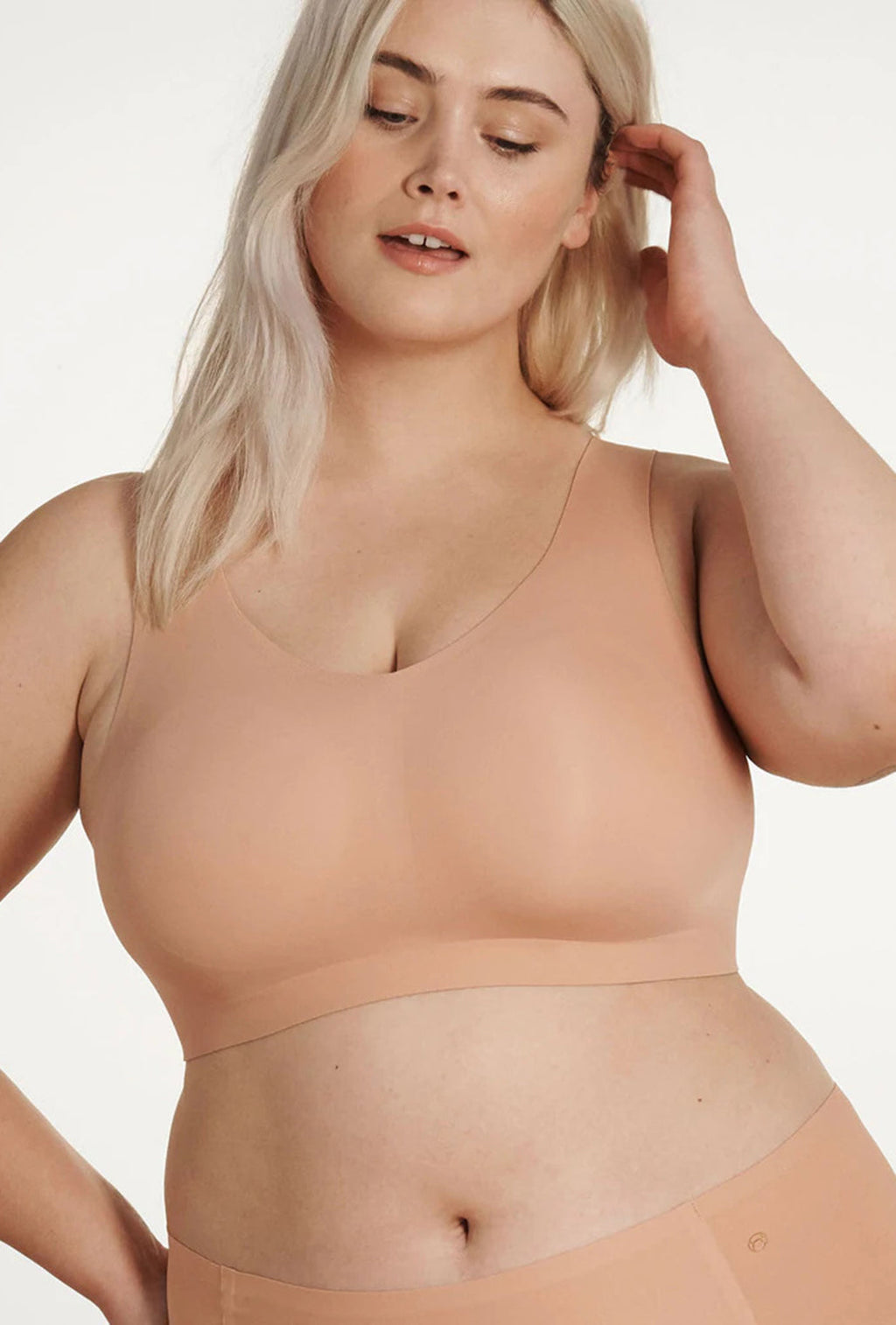 Evelyn & Bobbie - Beyond Bra