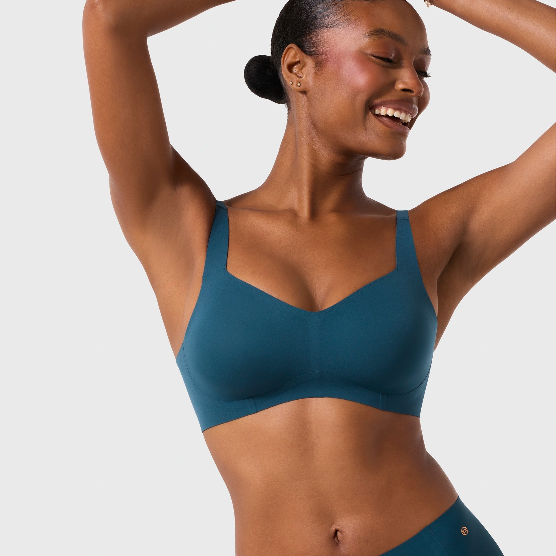 Evelyn & Bobbie - Beyond Bra