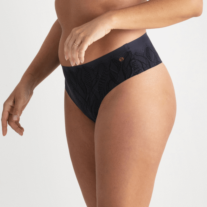 Evelyn & Bobbie High-Waisted Mesh Thong